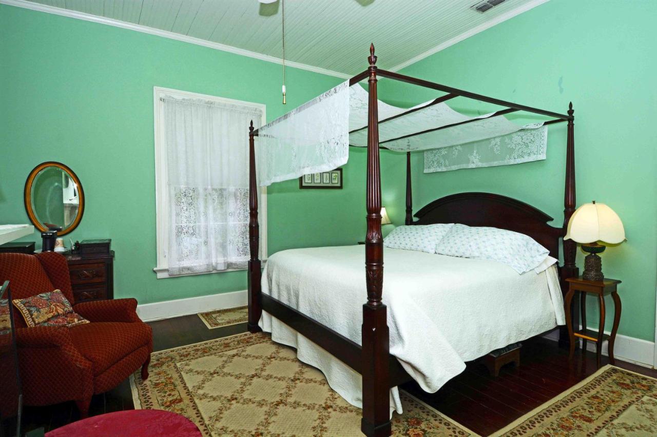 مونتيسيلو 1872 Denham Inn المظهر الخارجي الصورة
