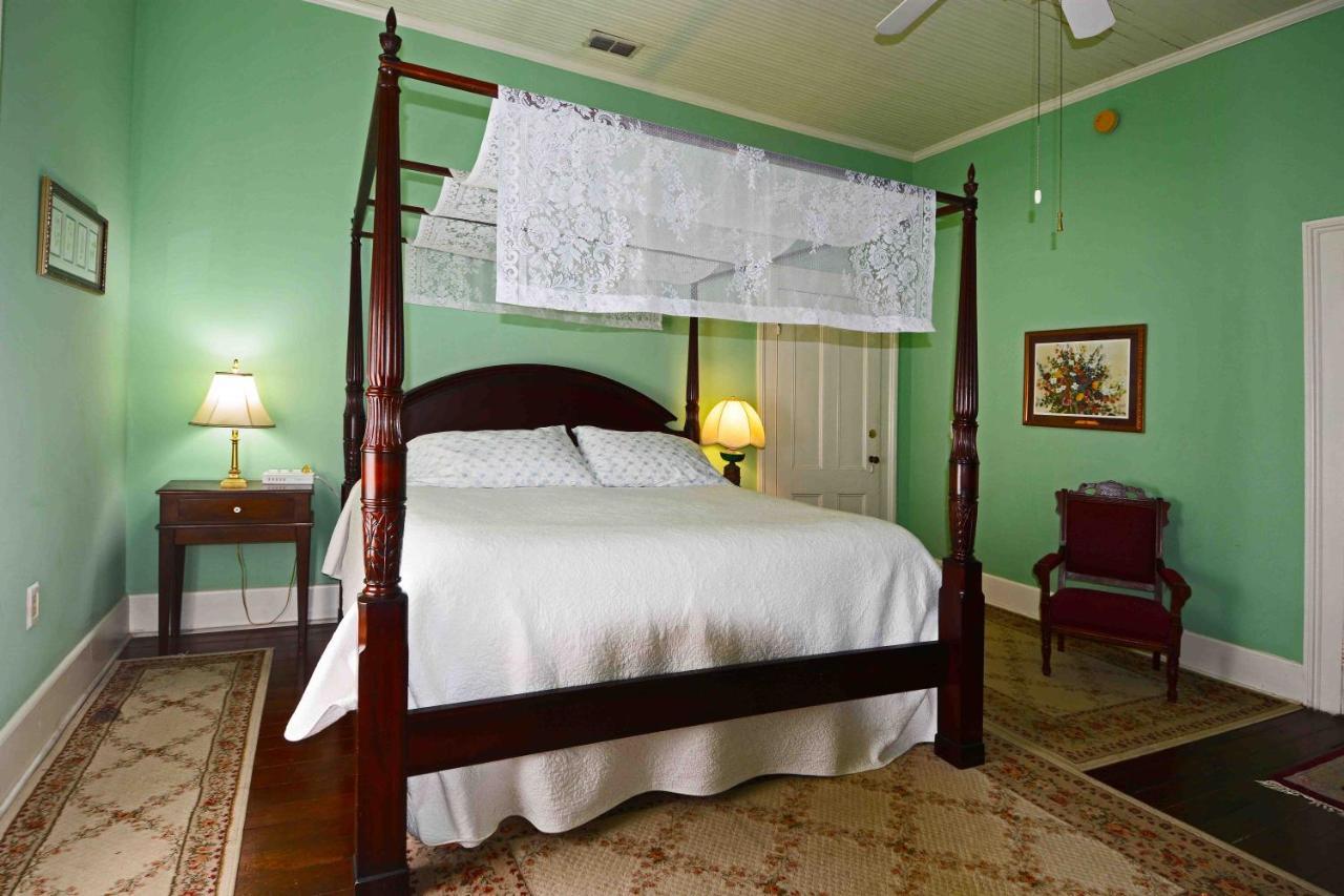 مونتيسيلو 1872 Denham Inn المظهر الخارجي الصورة