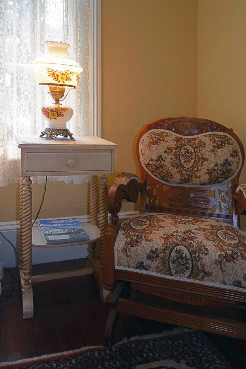 مونتيسيلو 1872 Denham Inn المظهر الخارجي الصورة